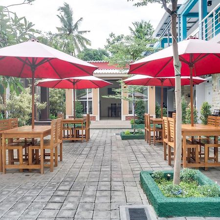 Super Oyo 1579 Kate'El Inn Banyuwangi  Kültér fotó